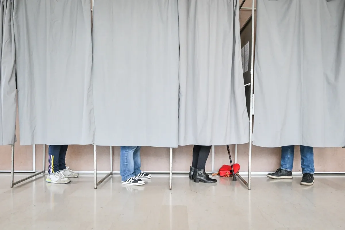 Habitants interrogés à Bourges sur les municipales