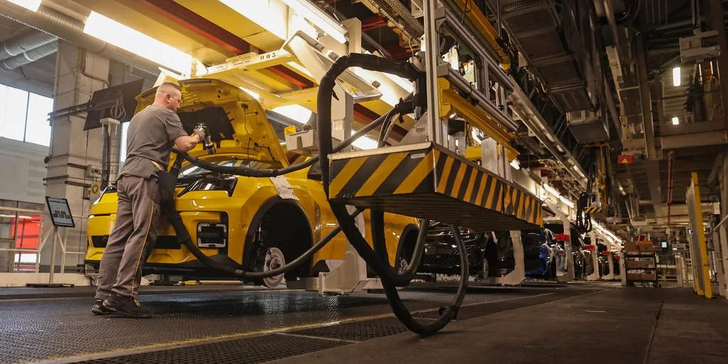 Renault et Ford s’allient pour fabriquer deux électriques en France