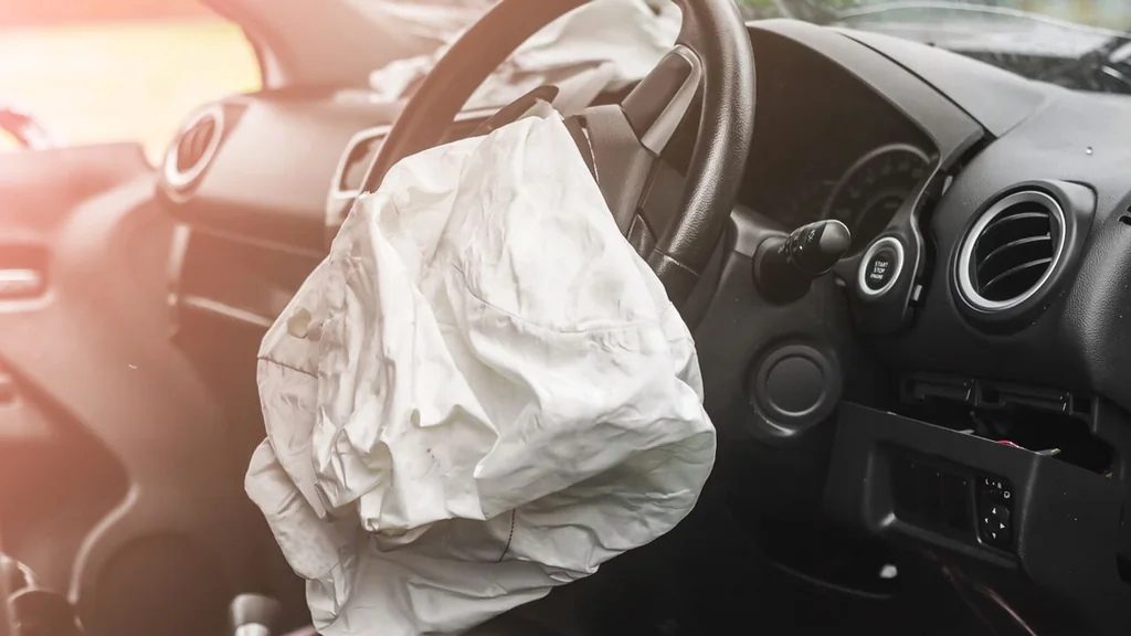 Explosion d&rsquo;airbags Takata: décès à La Réunion et rappel massif