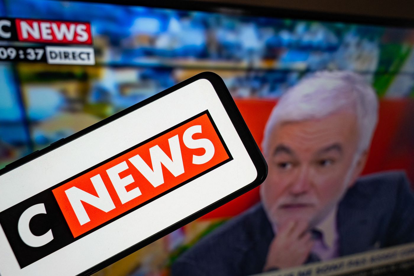 Mise en garde d'Arcom à CNews sur des préjugés sexistes