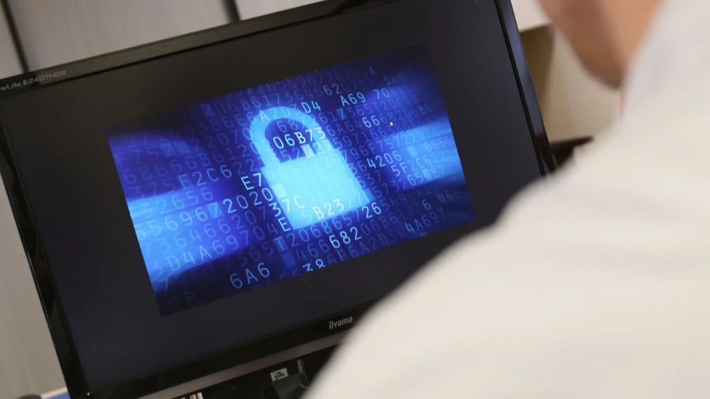 Arnaques sur les réseaux: des CCI alertent sur de faux comptes crypto