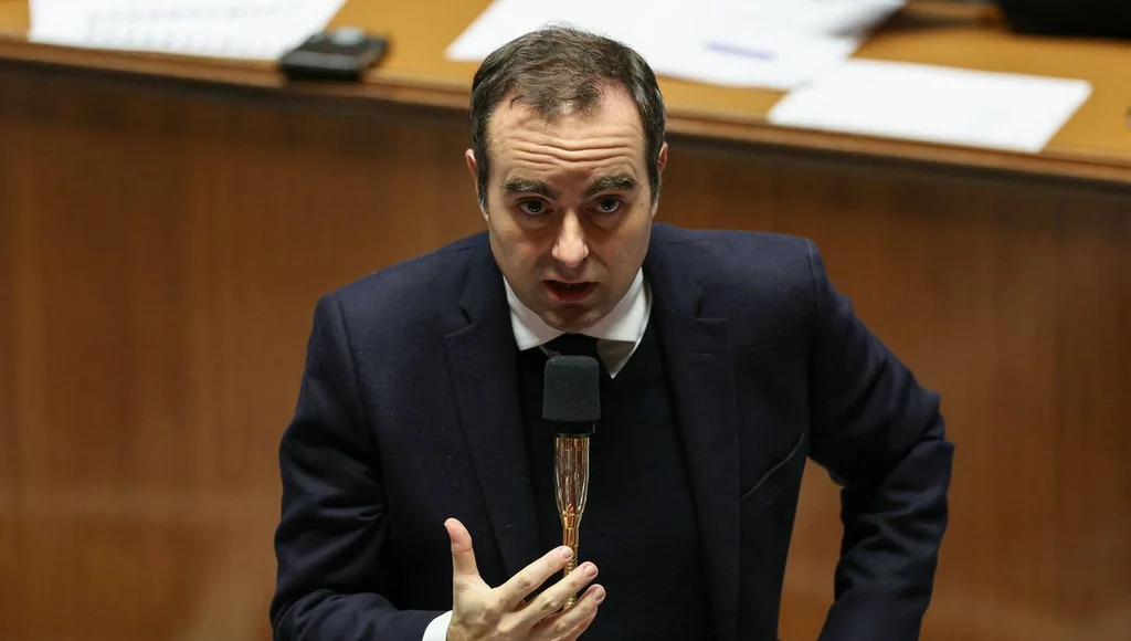 Budget 2026 : Lecornu convaincu qu'un compromis est possible en restant à distance des calculs partisans