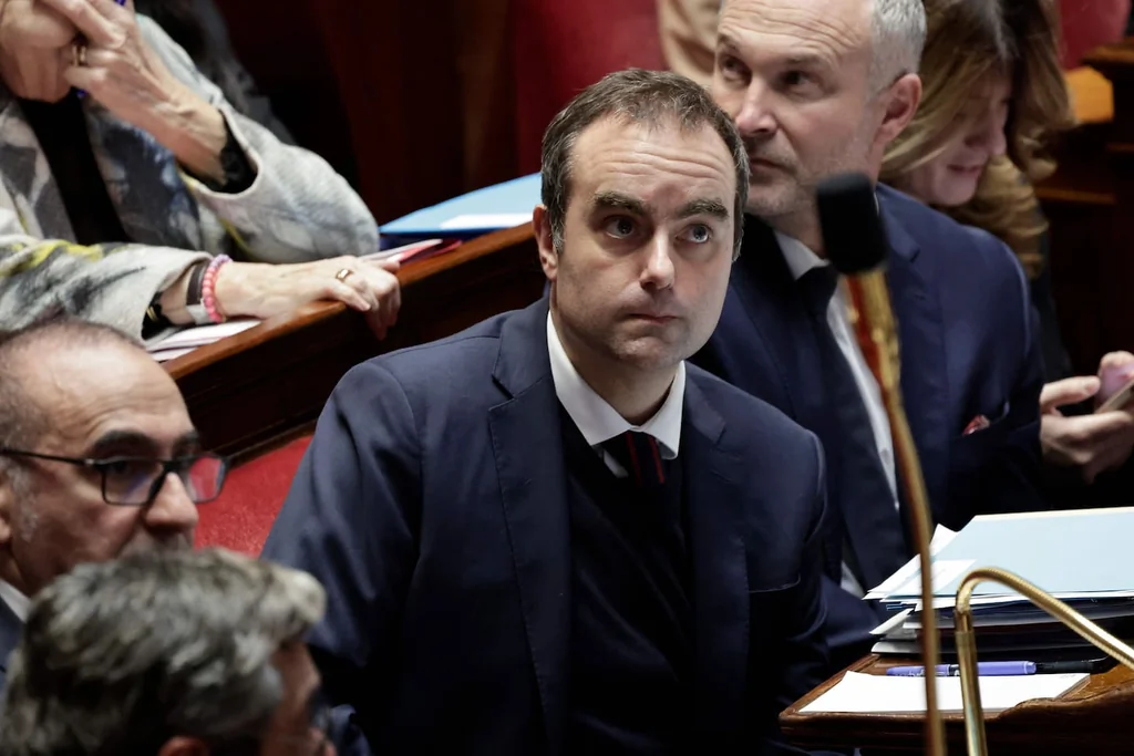 Budget: le gouvernement hésite sur une loi spéciale budgétaire