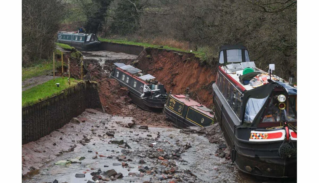 Canal s’effondre au Royaume-Uni: péniches coincées