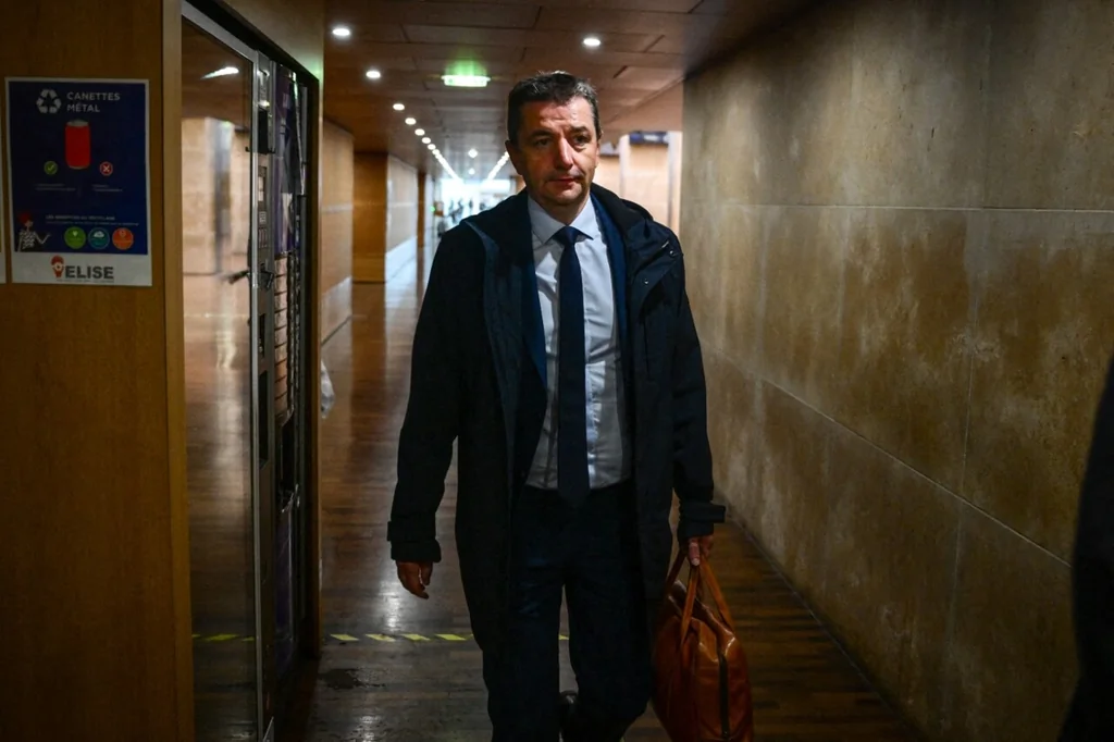 Chantage à la sextape: verdict autour du maire de Saint-Etienne