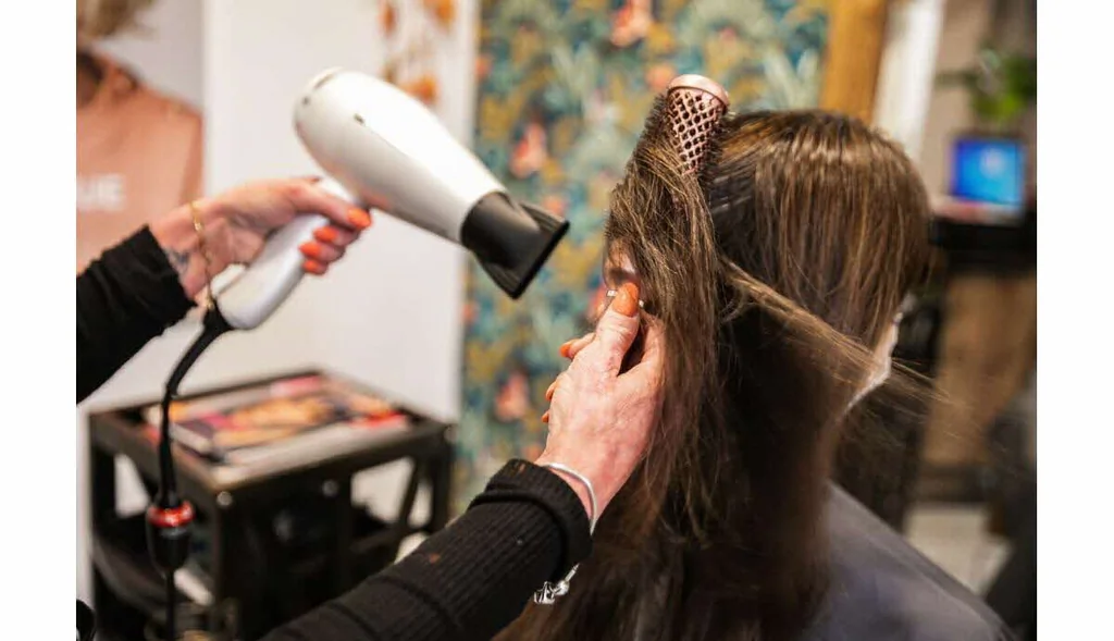 Concurrence déloyale des barber shops: chiffres et contrôles en France