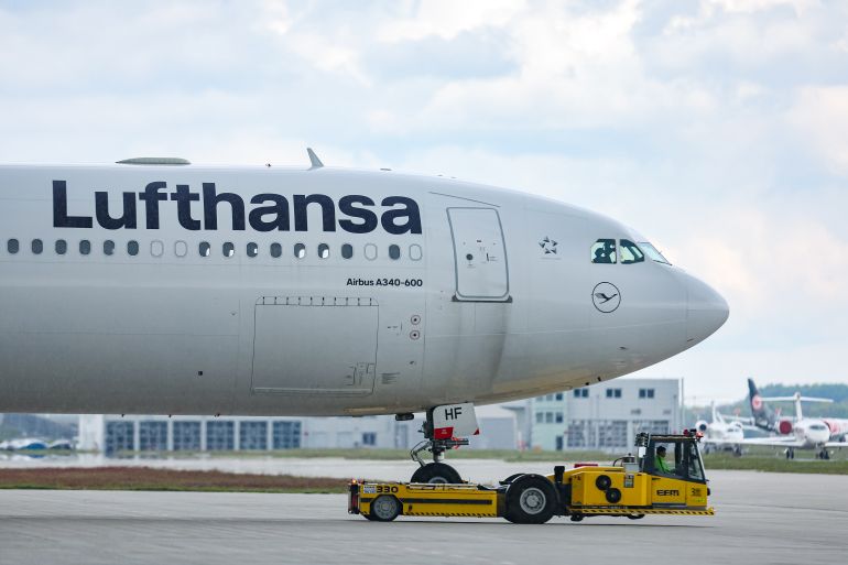 Avion de ligne sur le tarmac