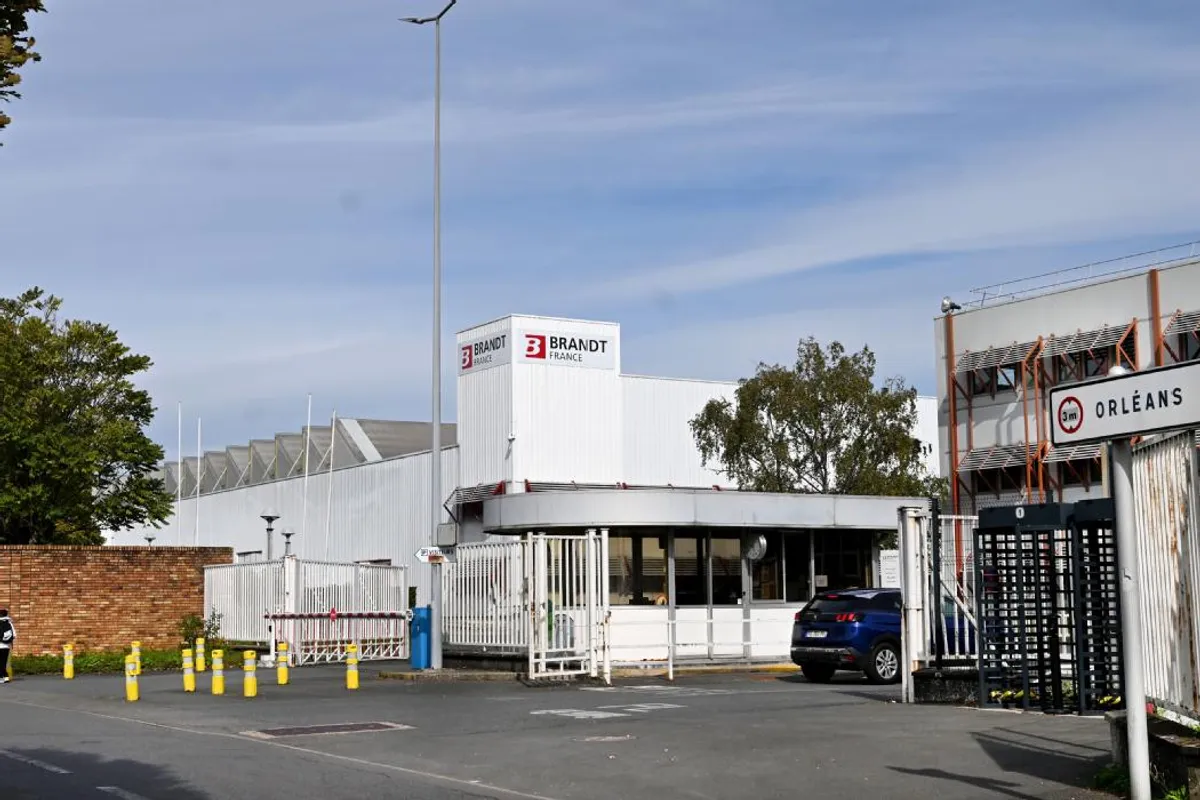 Usine Brandt Saint-Jean-de-la-Ruelle en activité