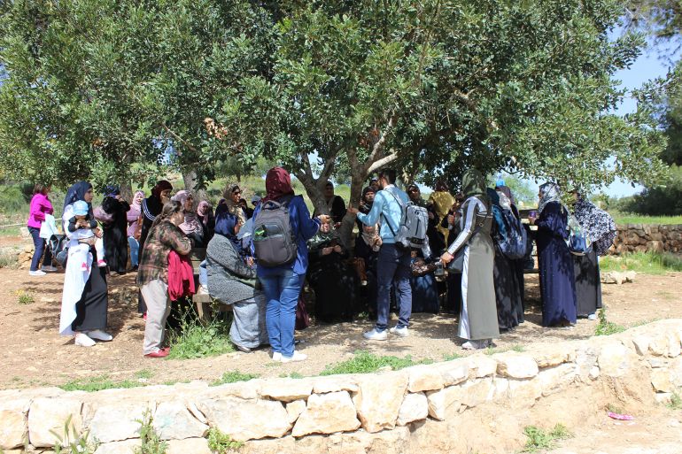 Femmes en ateliers de soutien psychologique organisés par le Centre d'études féminines