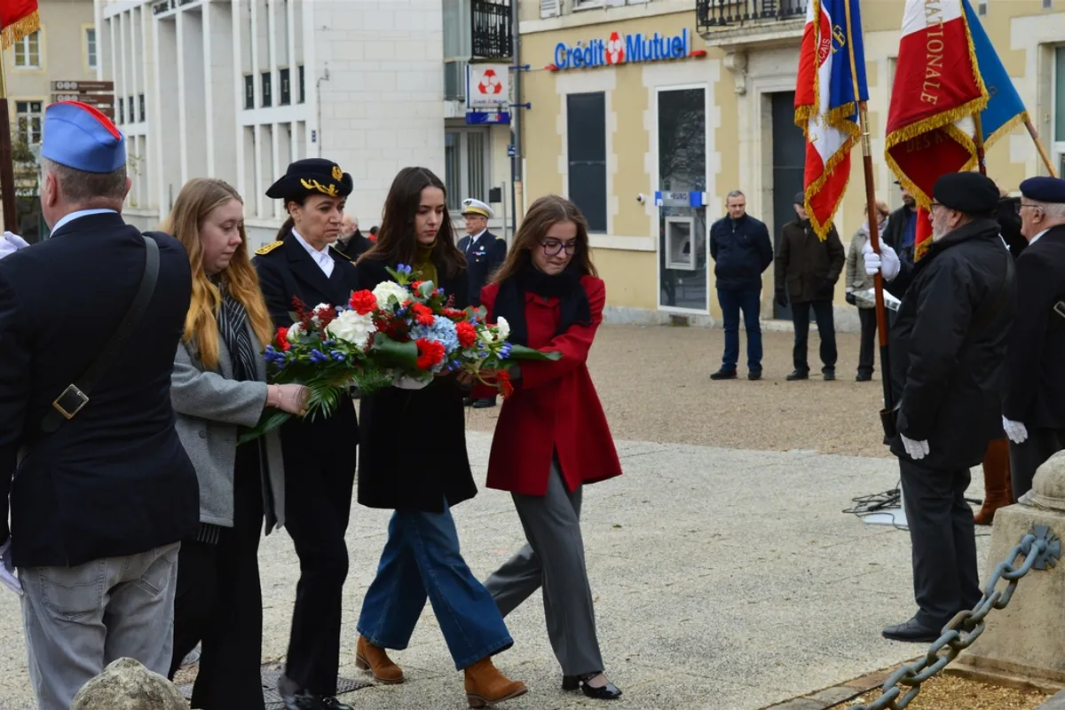 Dépôt de gerbes et allocution lors de la Journée nationale d