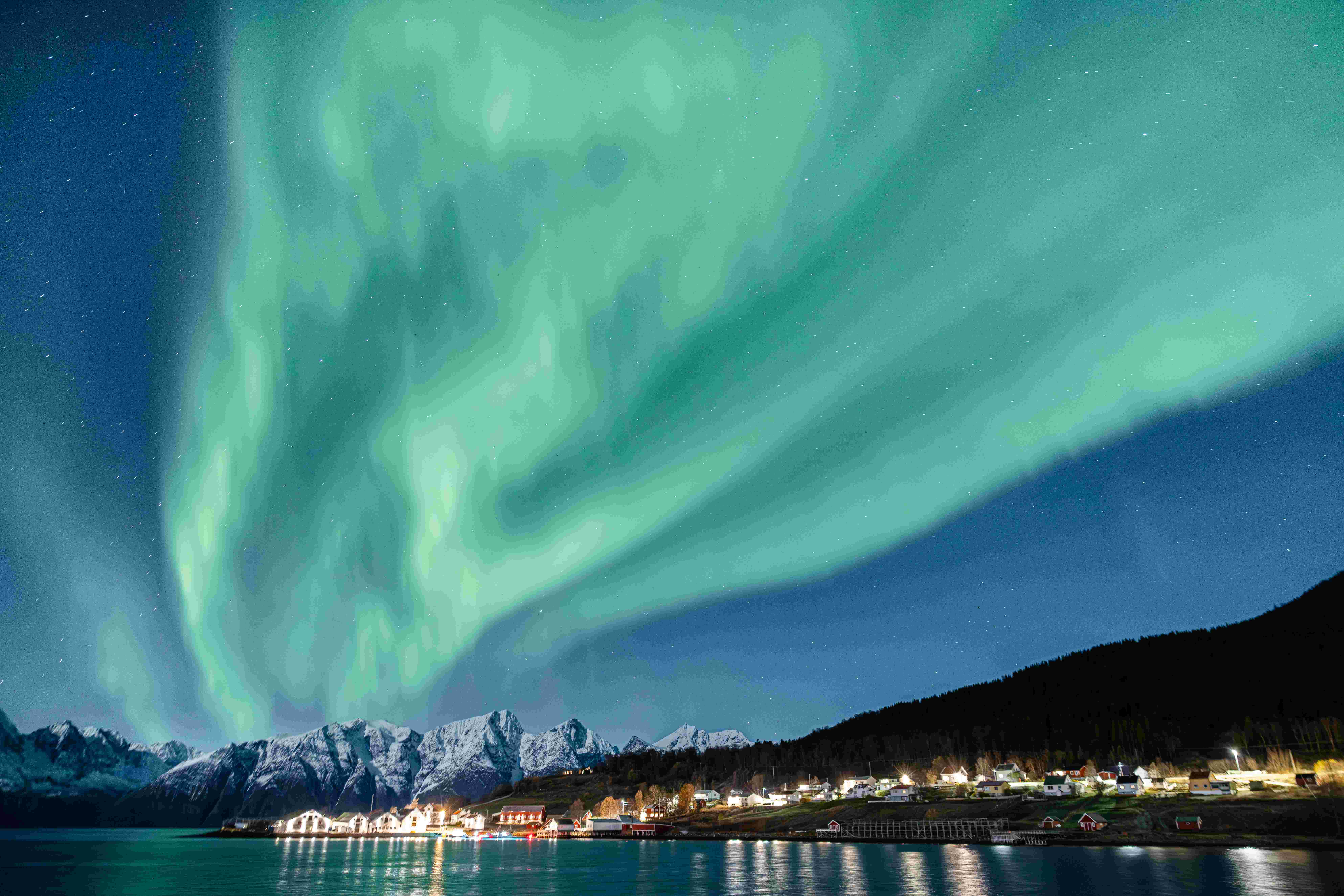 Le nord de la Norvège est un lieu idéal pour l’observation des aurores boréales près de Tromsø.