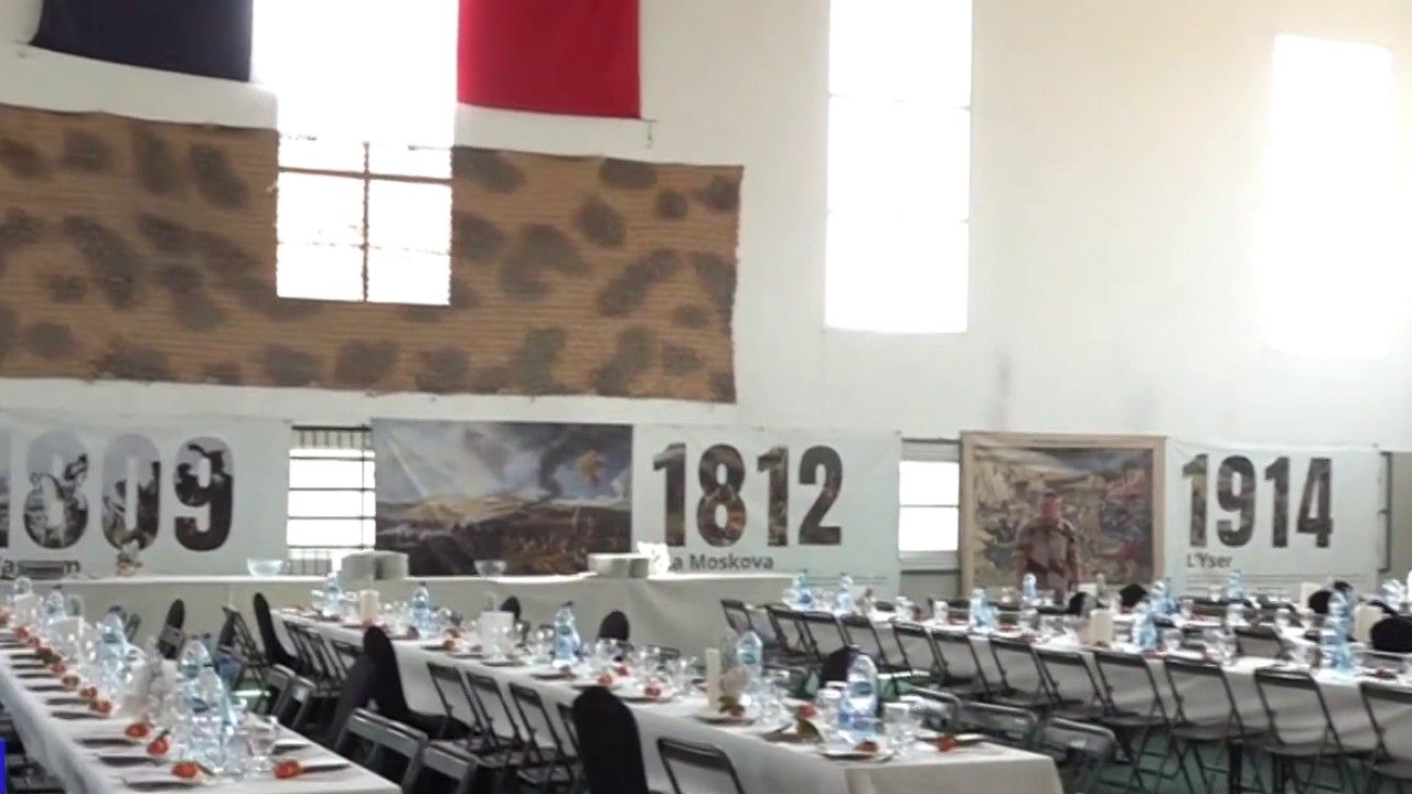 Repas de Noël préparé pour Macron et les militaires