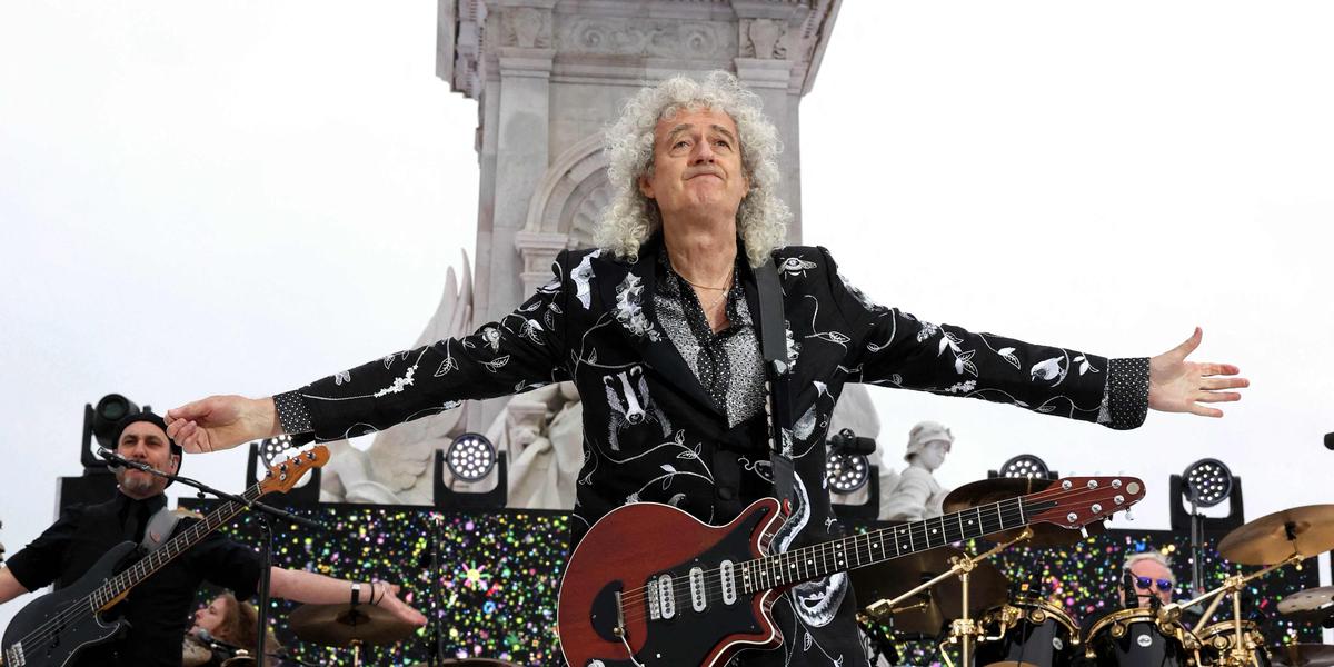 Brian May lors d'une émission Noël