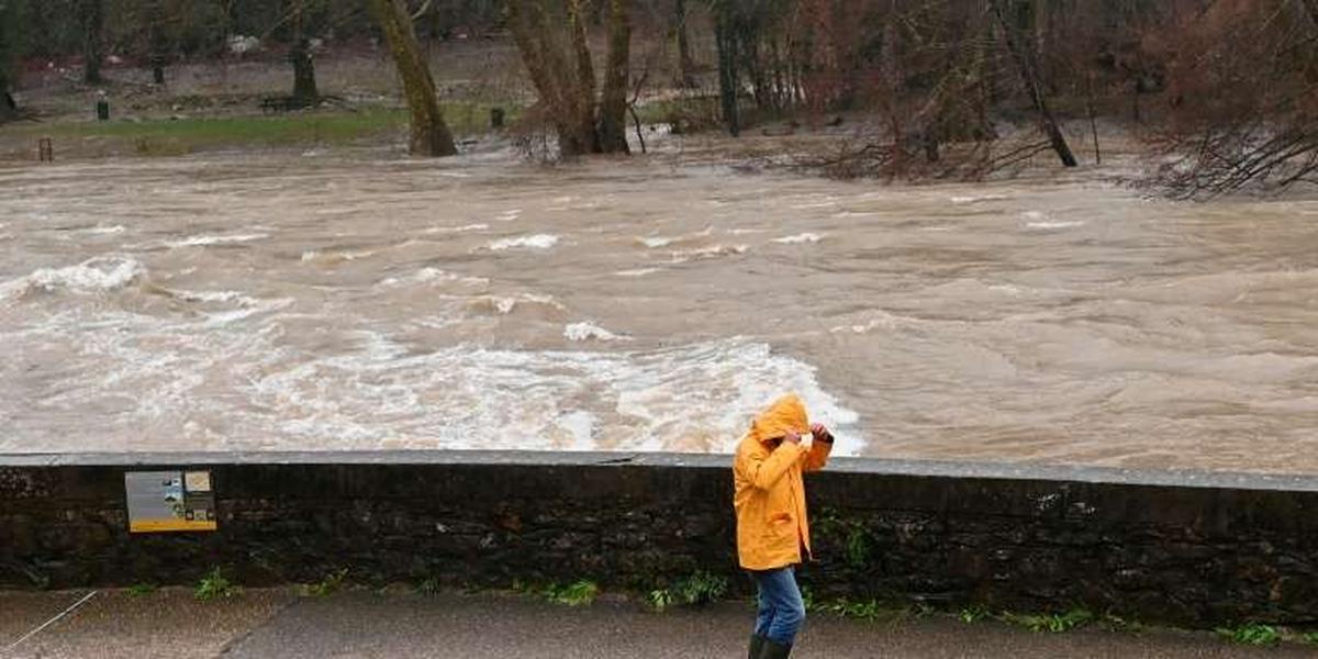 Agde et le fleuve Hérault en crue