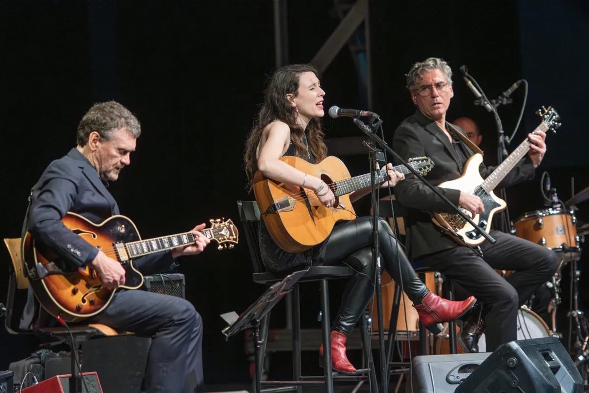 Leïla Duclos sur scène à La Chapelle-Saint-Mesmin