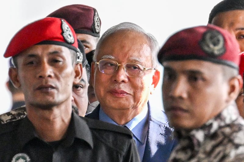 L'ancien Premier ministre malaisien Najib Razak arrive au tribunal de Kuala Lumpur, le 30 octobre 2024