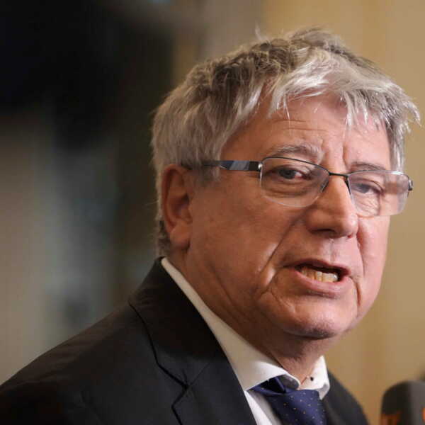 Loi spéciale montrant le budget provisoire envisagé