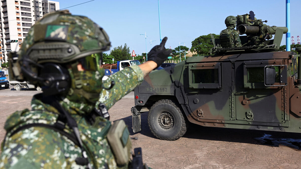 Garde-côtes taïwanais près des eaux nord-est de Taïwan