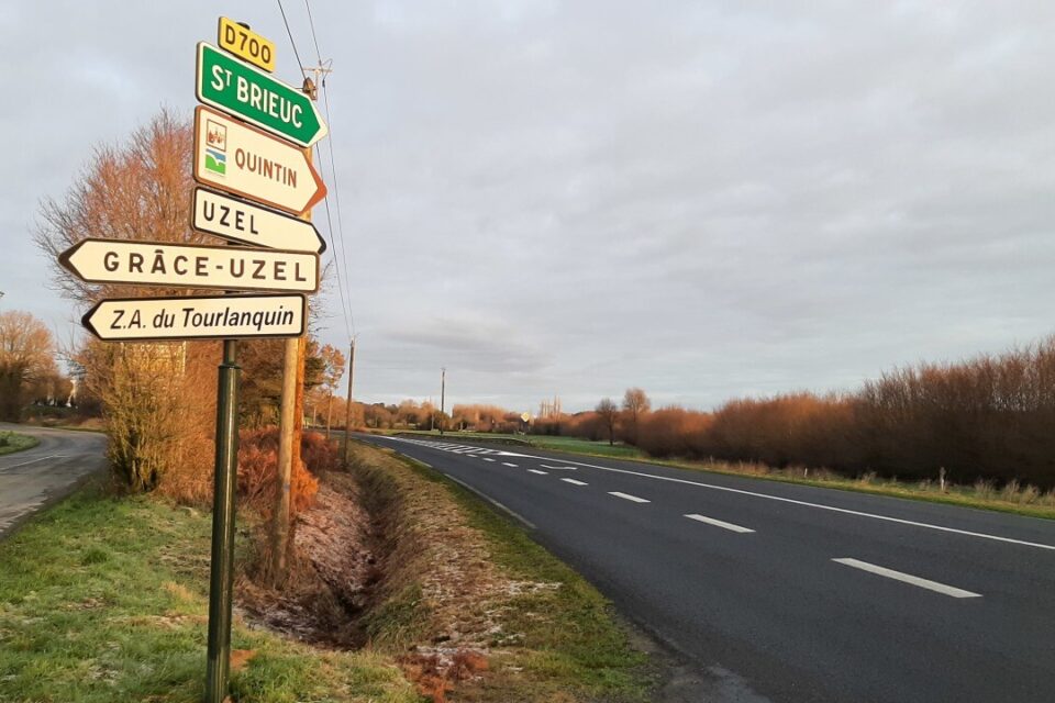 Carrefour de La Gare d’Uzel à Saint-Hervé