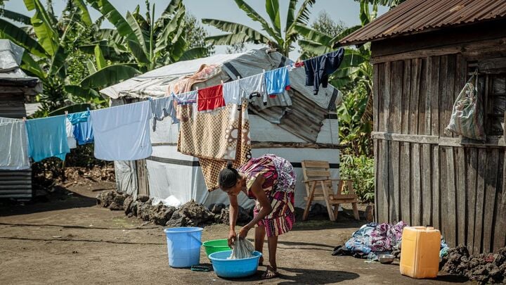 Femme congolaise déplacée dans un camp à Sake, est du continent est