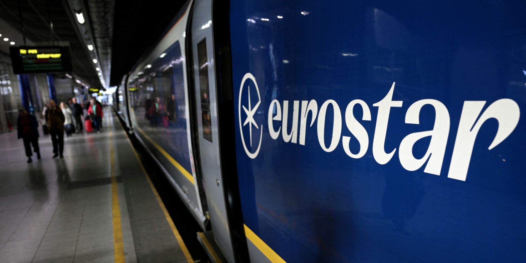 Passagers dans une gare londonienne