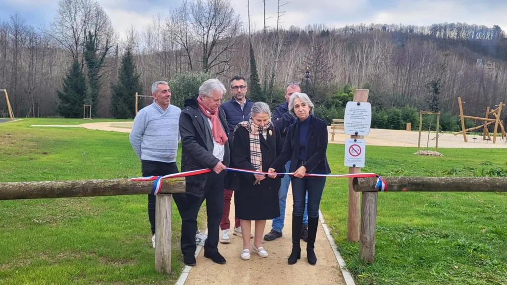 Inauguration du Jardin des Droits de l'Enfant à Saint-Front-sur-Lémance