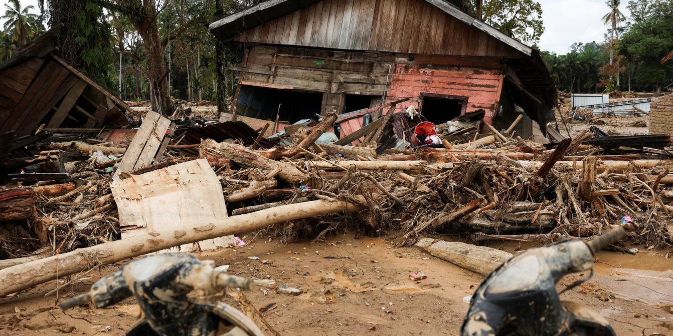 Vue aérienne des zones touchées par les inondations en Indonésie