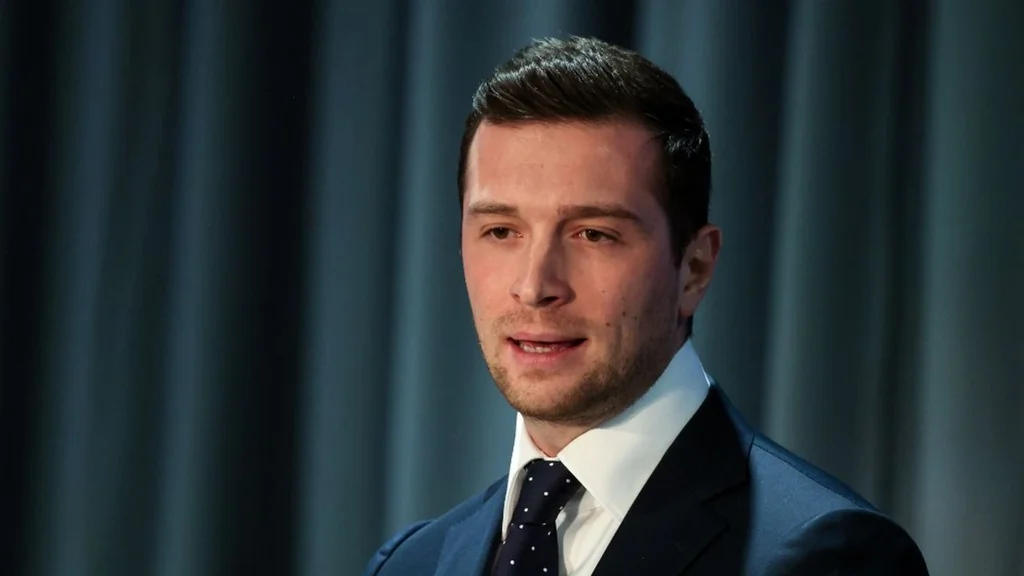 Agression Bardella: le suspect de 74 ans jugé