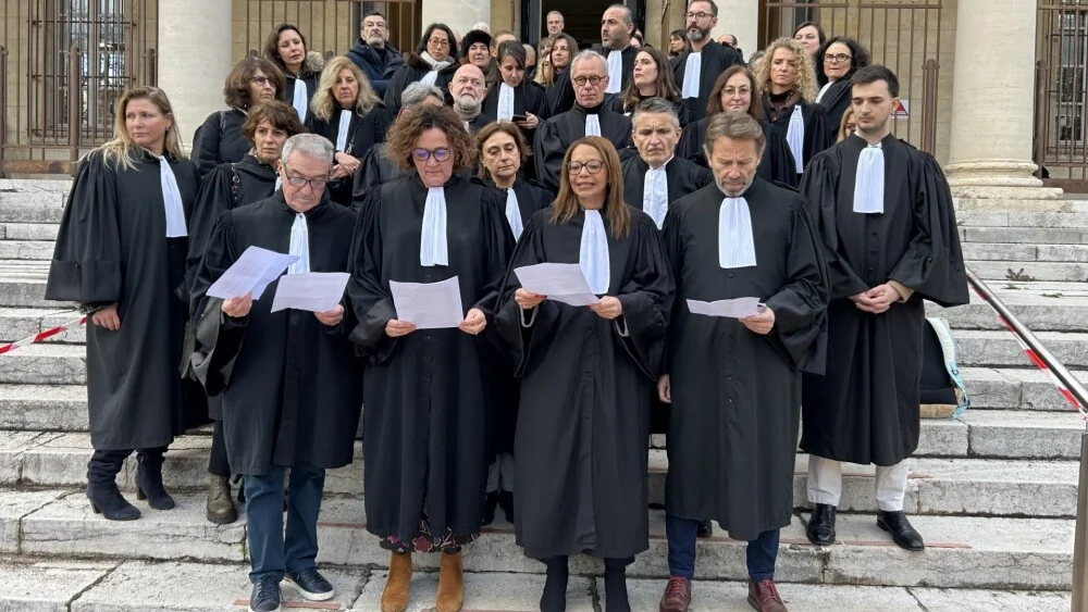 Avocats contre le décret Rivage: protestations à Aix et Toulon