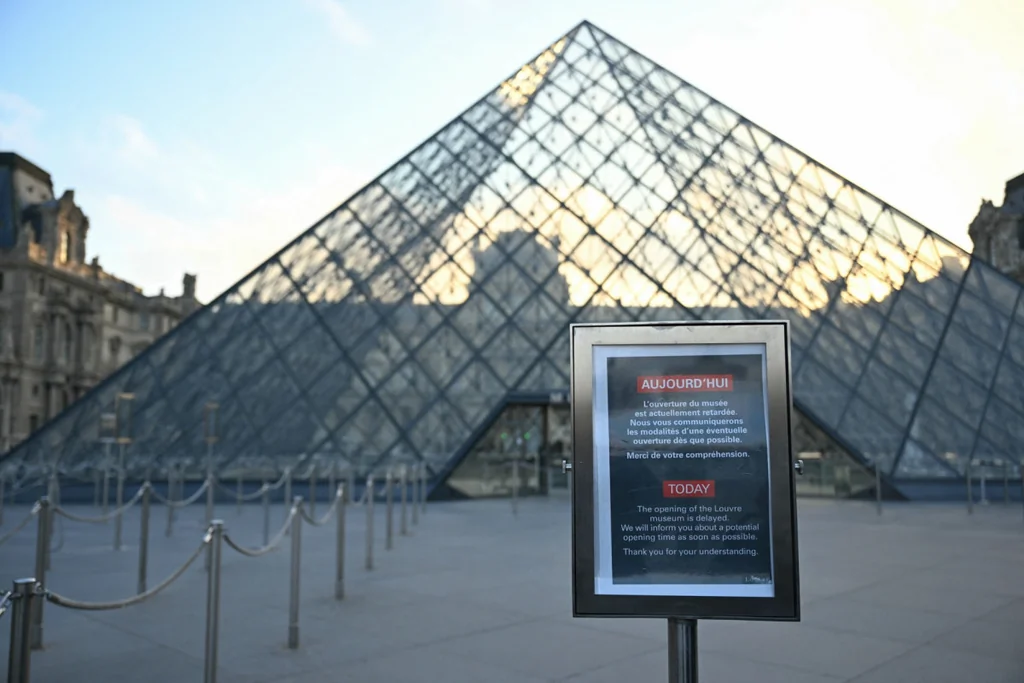 Louvre fermé le lundi 15 décembre après grève unanime des salariés