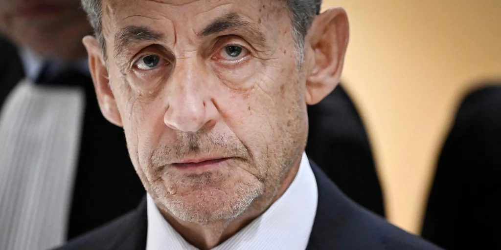 Nicolas Sarkozy raconte ses trois semaines en prison : un récit poignant