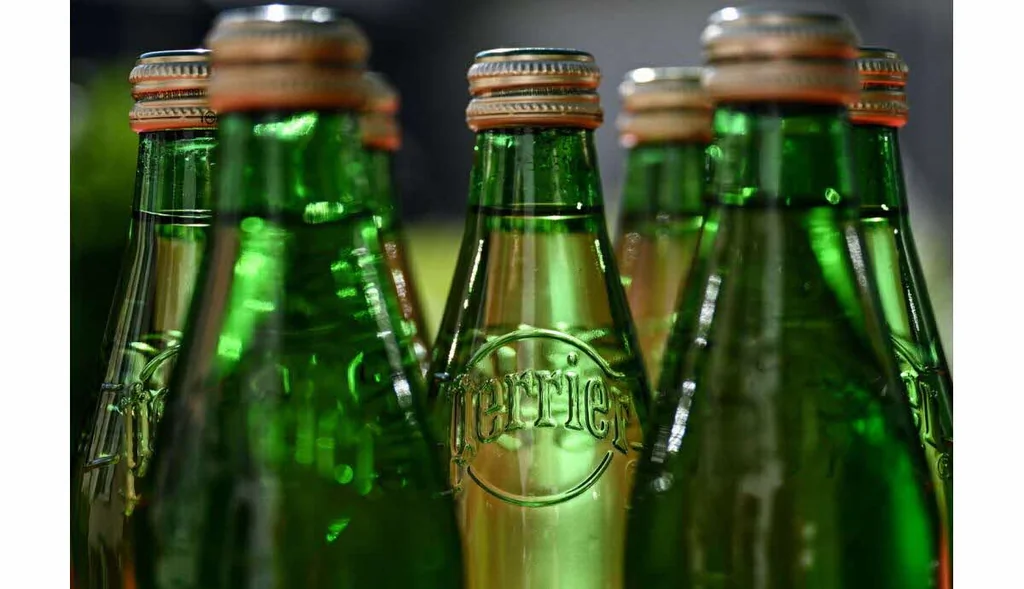 Perrier autorisé à produire l’eau minérale naturelle à Vergèze