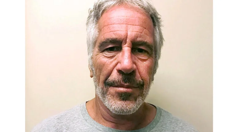 Publication de photos de Trump, Clinton et Andrew sur l'étage d'Epstein par les Démocrates américains