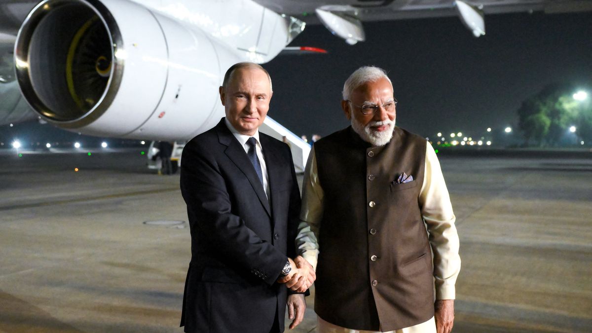 Poutine et Modi lors d'une rencontre officielle en Inde