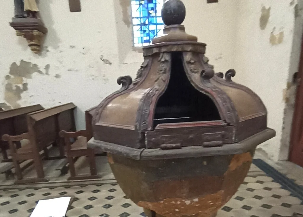 Restoration urgente des fonts baptismaux du XVIIIe siècle à Saint-Nicolas-de-Pierrepont