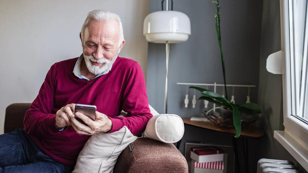 Les seniors français, des experts du numérique en 2024