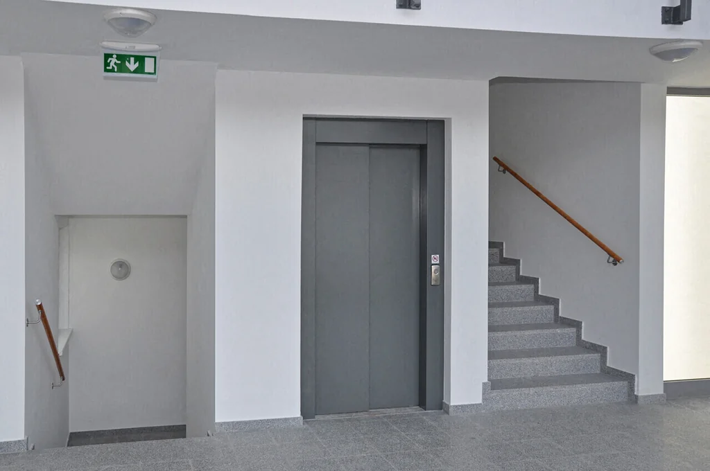 Six mois sans ascenseur à Sannois : colère des résidents en colère