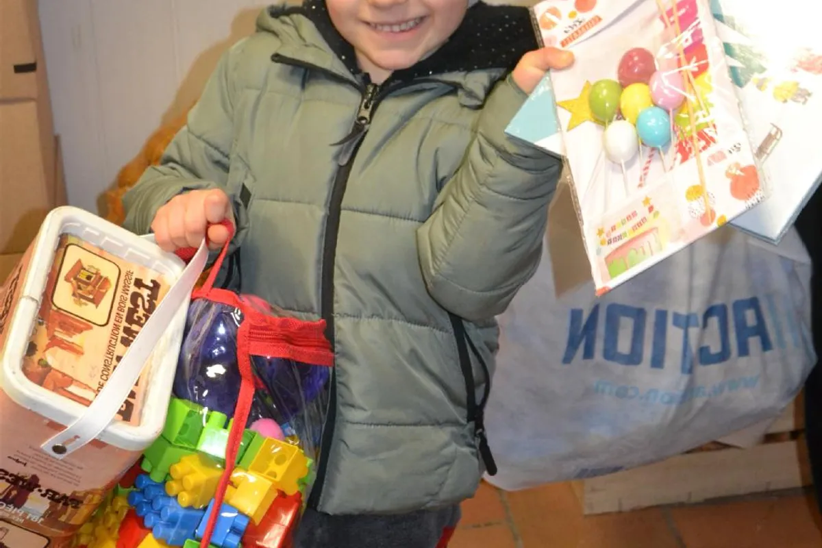 Solidarité et distribution de Noël au Secours populaire de Pithiviers