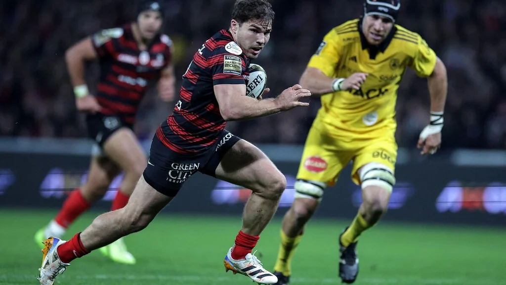 Toulouse écrase La Rochelle 60-14 et reprend la tête du Top 14