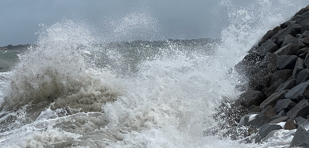 Littoral vulnérable sous vigilance vagues-submersion