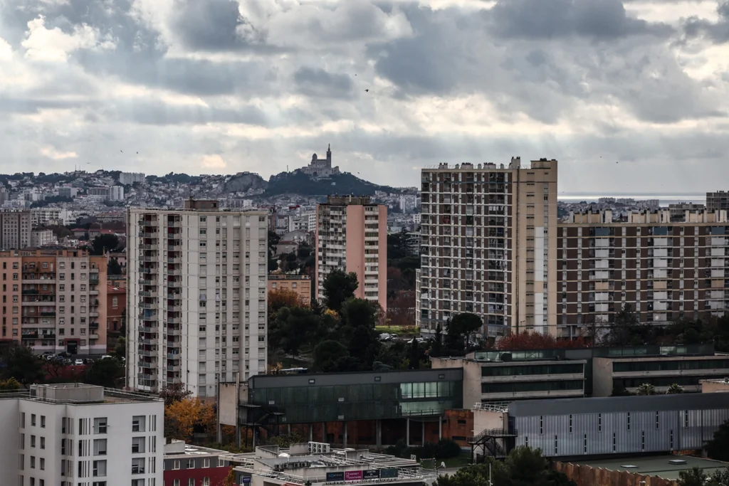 Violence à Marseille : une jeune femme agressée violemment après un refus