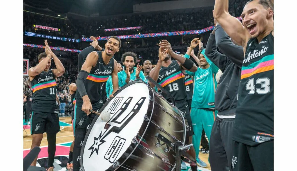 Wembanyama et les Spurs dominent le Thunder 130-110