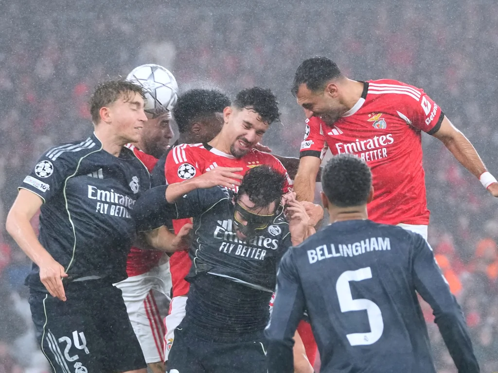 Benfica bat le Real Madrid 4-2 : la tactique gagnante de Mourinho