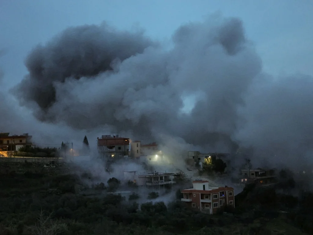 Frappes israéliennes tuent deux au Liban, nouveau bris du cessez-le-feu