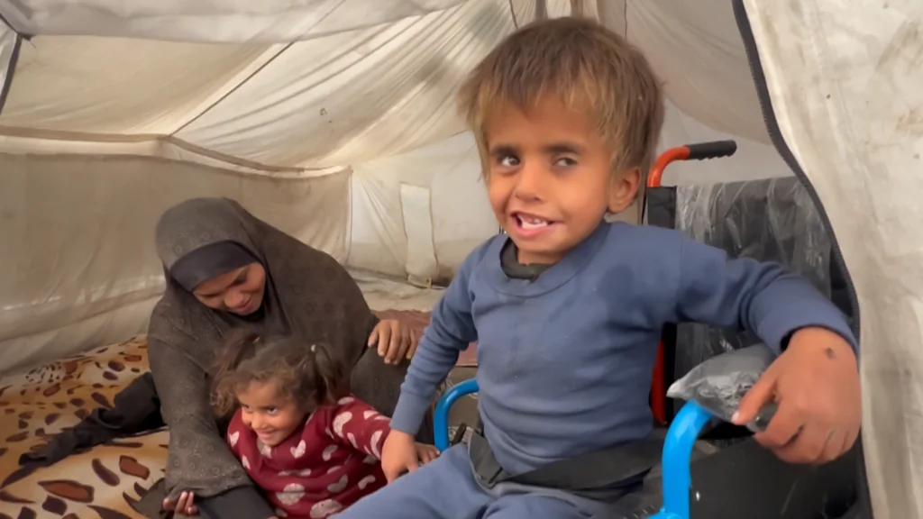 Gaza : une fillette meurt de méningite, système de santé en ruine