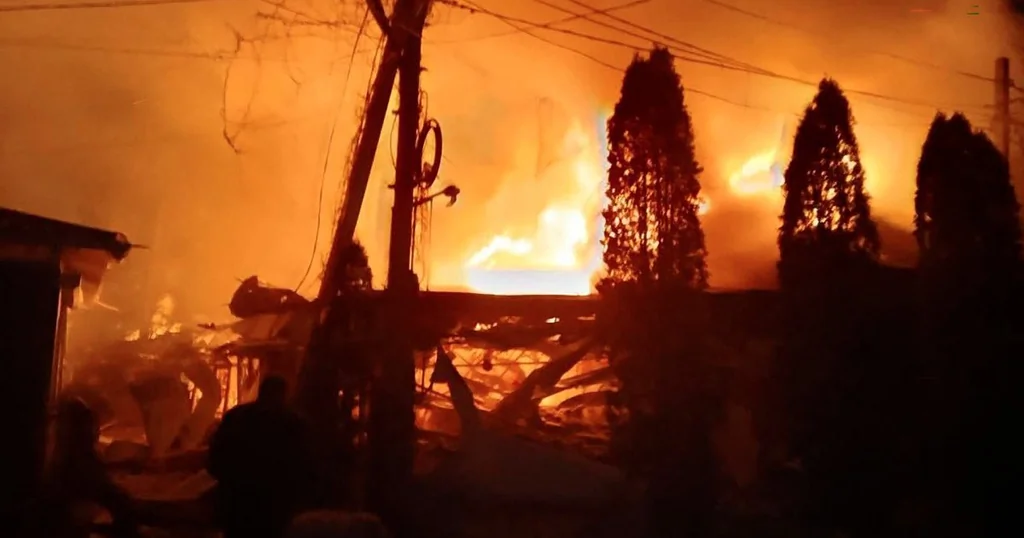 Guerre Russie-Ukraine, jour 1 408 : attaques, négociations