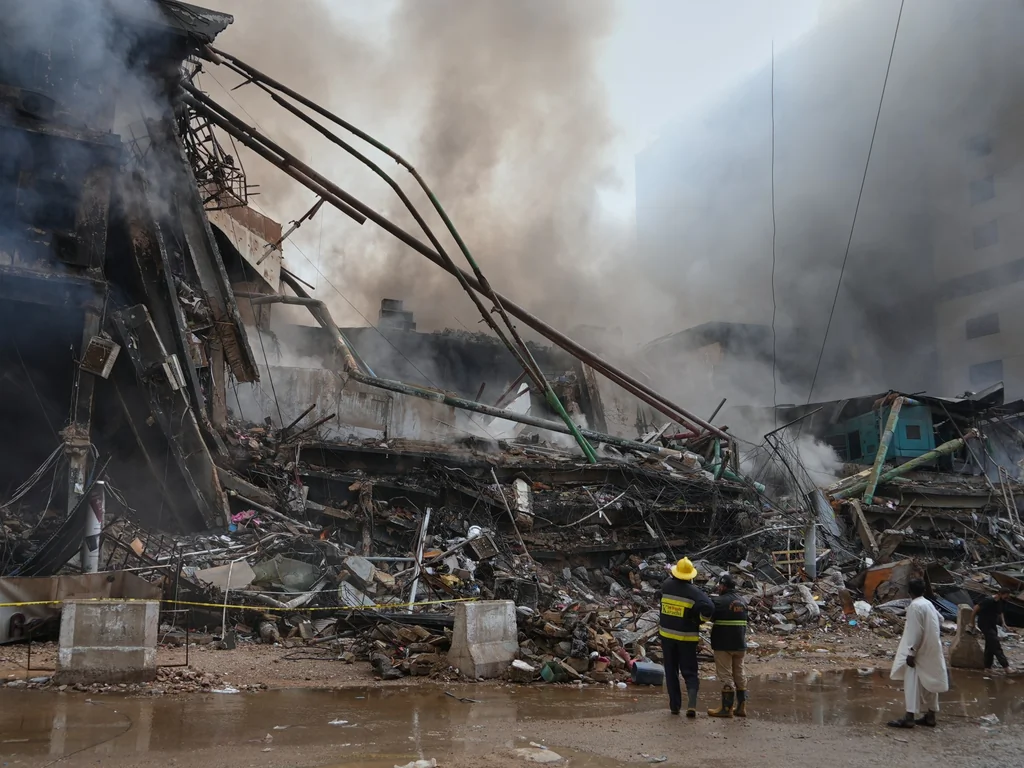 Karachi : au moins 14 morts dans l'incendie du centre commercial