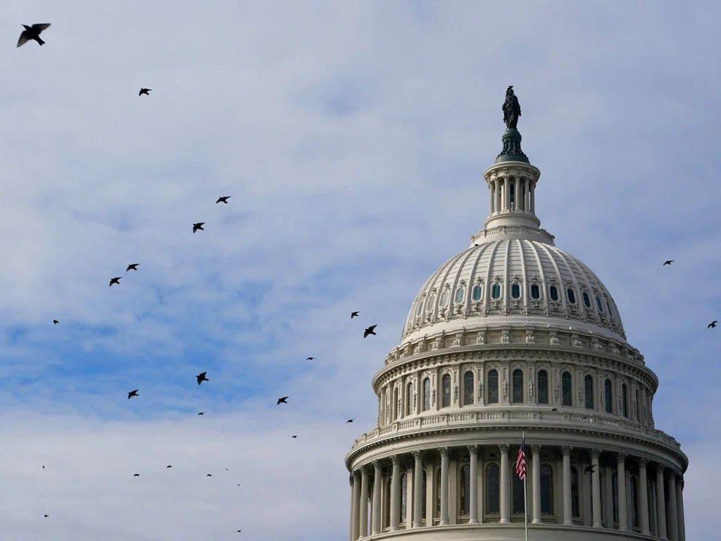 Le Sénat avance une résolution pour limiter l'action militaire de Trump