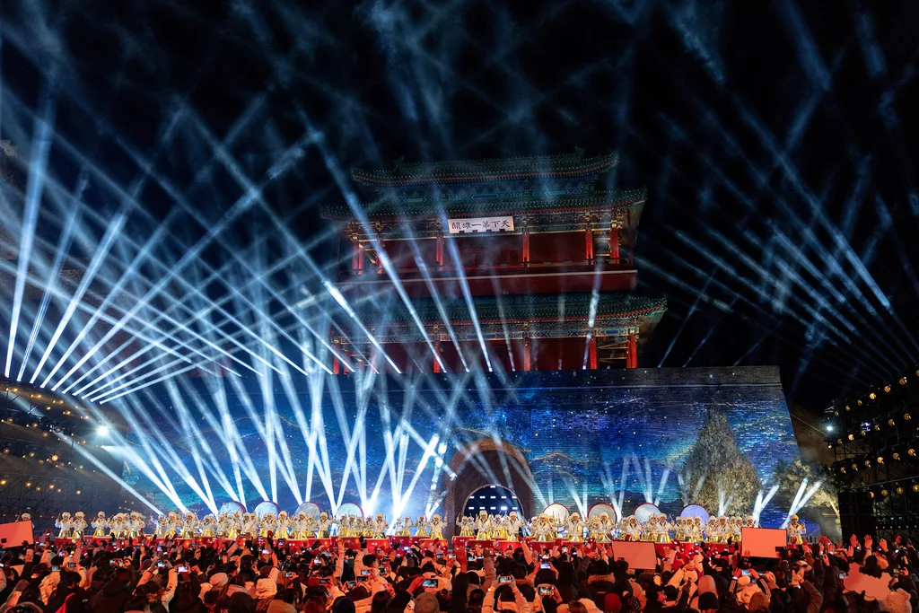 Le monde en fête : Nouvel An 2026 de Dubaï à Paris et Le Caire