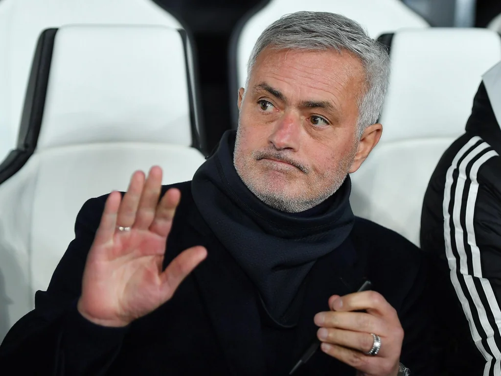 Mourinho balaie l'affaire Negreira avant Benfica–Real